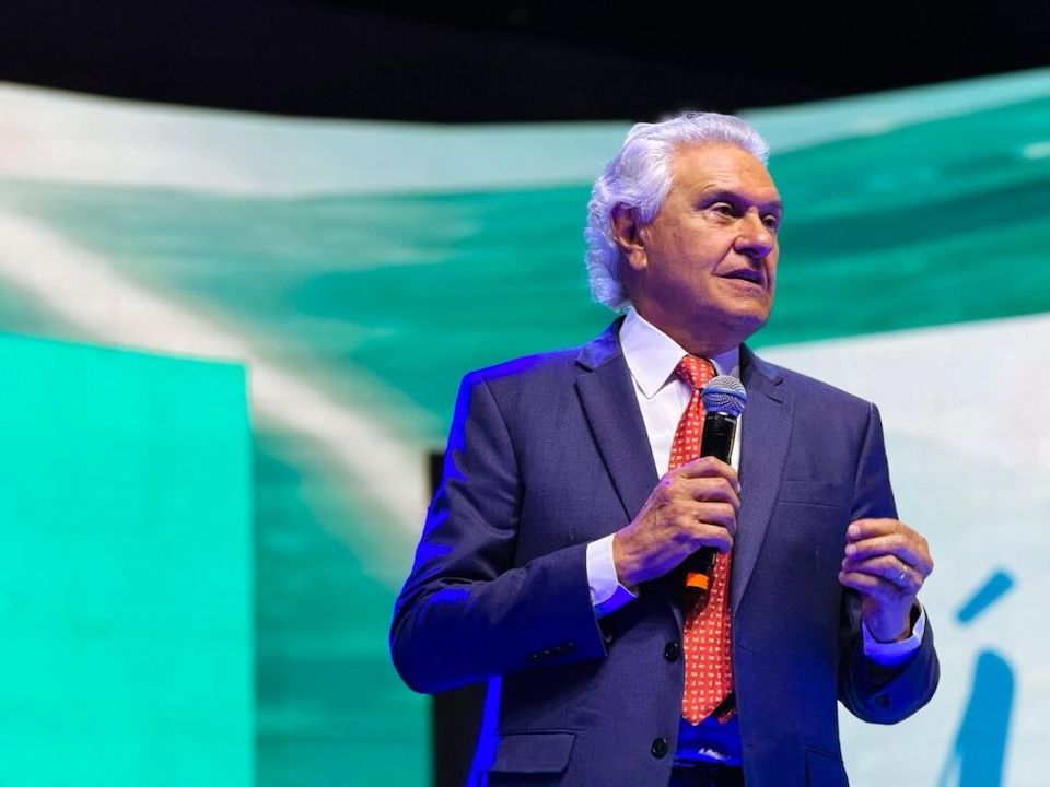 Caiado aposta na TV para ganhar mais espaço na corrida presidencial.