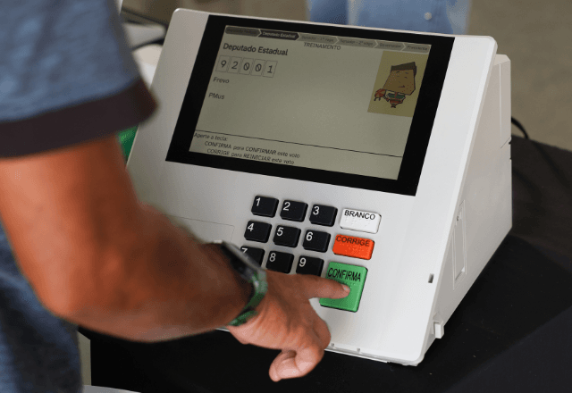 Beneficiários que participarem das eleições de 2026 poderão ter a votação registrada como uma das formas de comprovação de vida para o Instituto Nacional do Seguro Social (INSS).