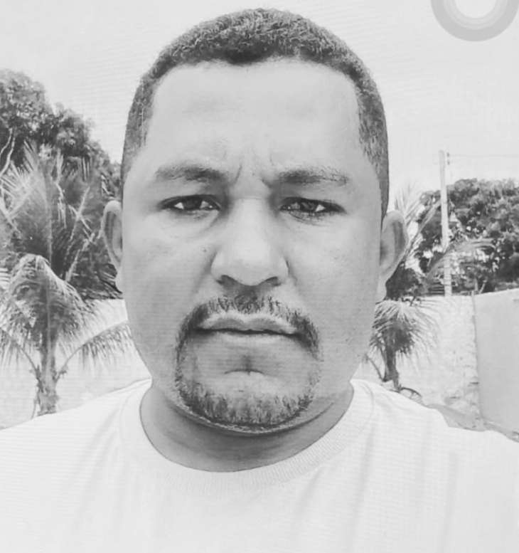 Pai e filho morreram após uma colisão envolvendo um veículo e uma caçamba, na manhã desta quinta-feira (24), nas proximidades da Usina Utinga Leão, em Rio Largo. As vítimas foram identificadas como Emanuel e Eliel da Fruta, moradores de Ata