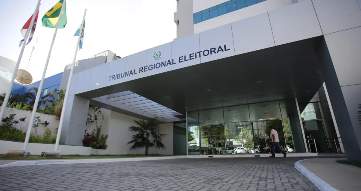 TRE-AL suspende nove rádios e dez perfis por indícios de favorecimento à chapa de JHC