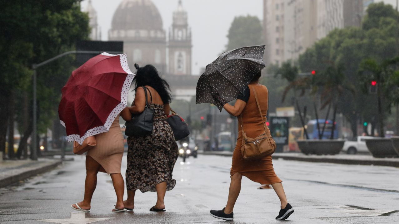 Temporais deixam rastro de destruição no Rio Grande do Sul.