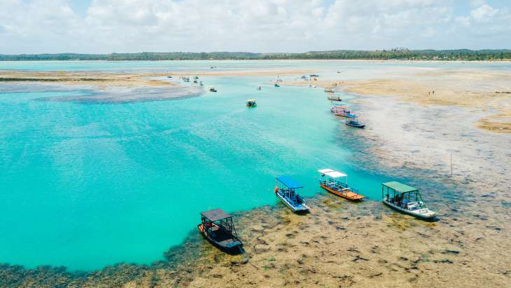 Fragmentos ósseos foram encontrados por trabalhadores em um canteiro de obras na região da Praia do Patacho, em Porto de Pedras, no Litoral Norte de Alagoas. O material ainda passará por exames periciais para confirmar se os restos são de o